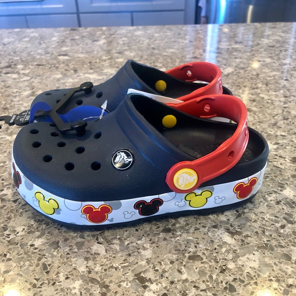NWT Disney Light Up Mickey Crocs, 11